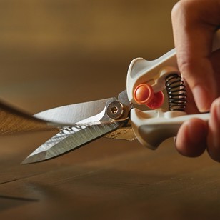Fiskars DIY Tools Easy Action Powercut Snips Orange & White