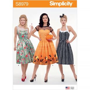 Simplicity Pattern S8979 Misses' Classic Halloween Costume