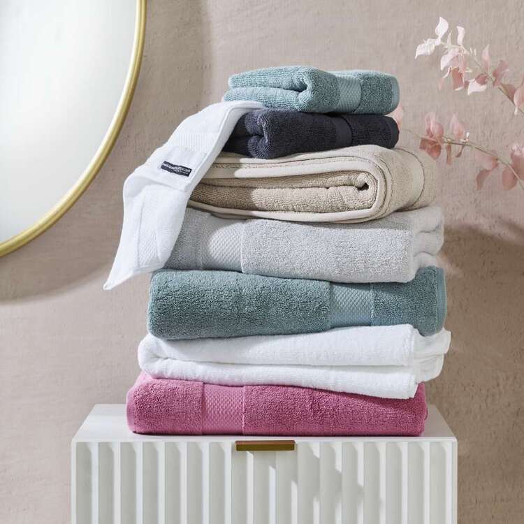 Logan & Mason Platinum Oslo Towel Collection White