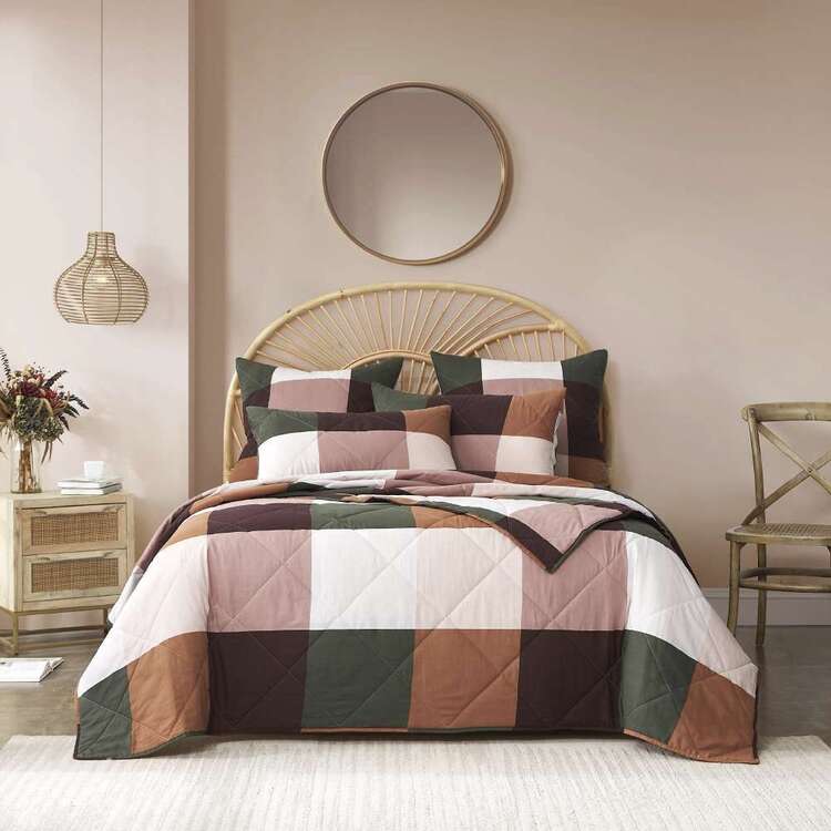 KOO Sylvie Quilted Coverlet