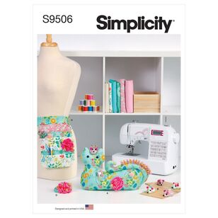 Simplicity Sewing Pattern S9506 Cat Organiser with Mouse Pincushion, Mouse Sewing Weights, Apron & Sewing Clip Wristlet One Size