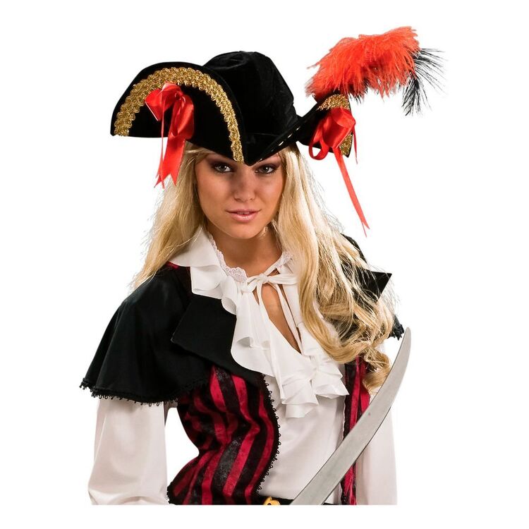Lady Pirate  Halloween Pictorial - Loepsie