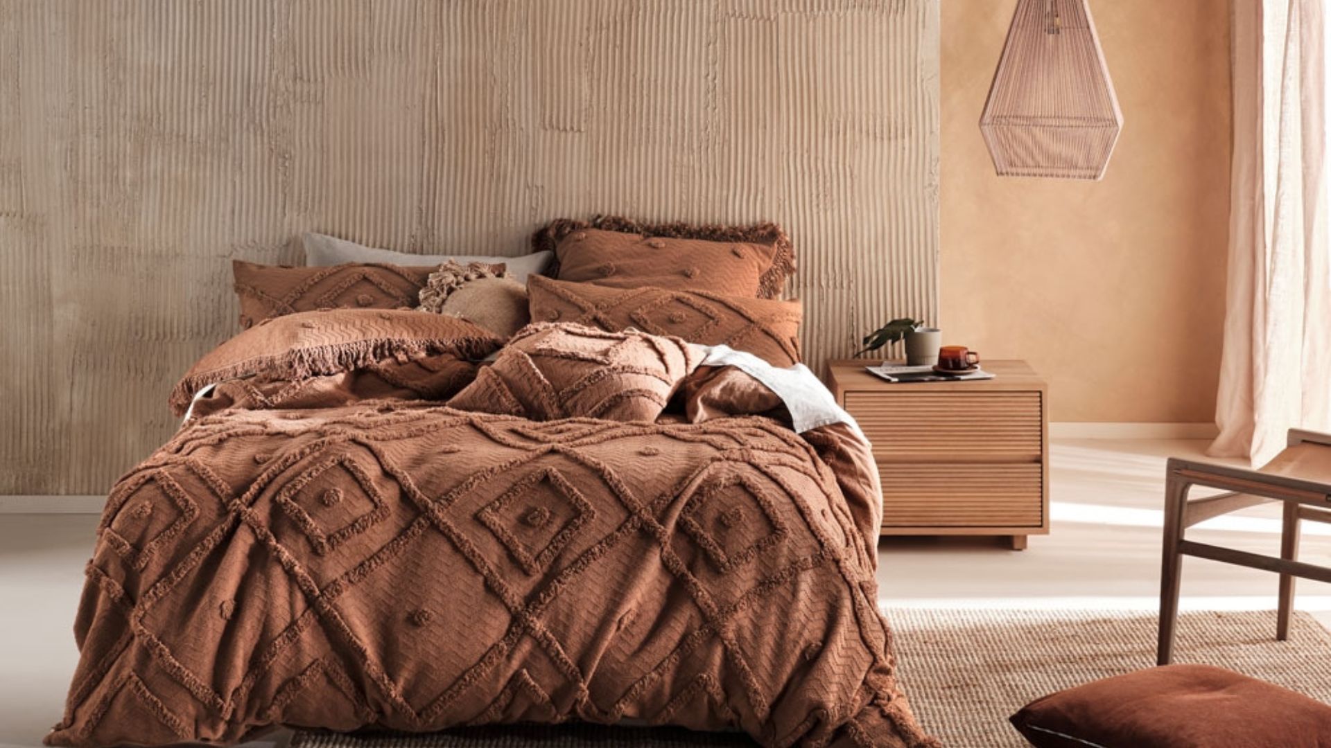 5 Luxe Autumn Bedding Styling Ideas & Tips