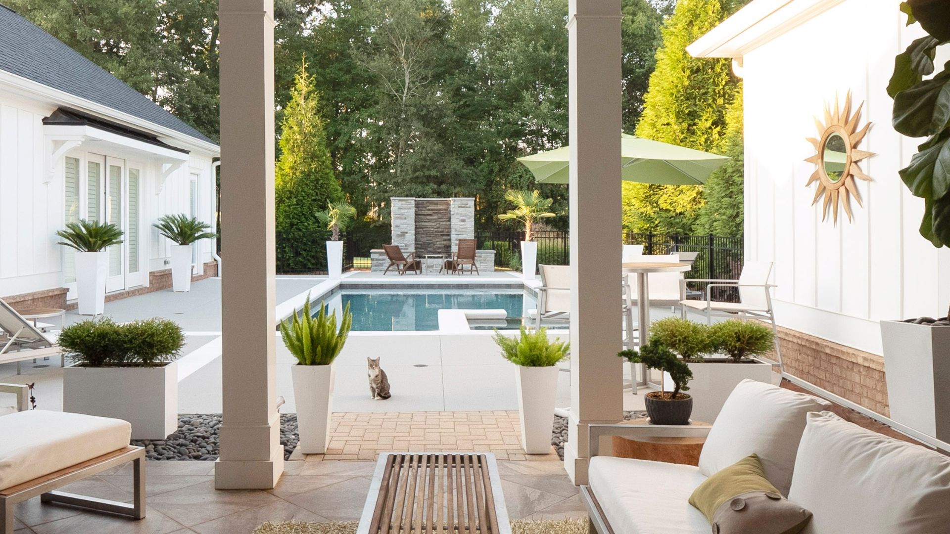 15 Beautiful Pool Area Decorating Ideas To Try This Summer