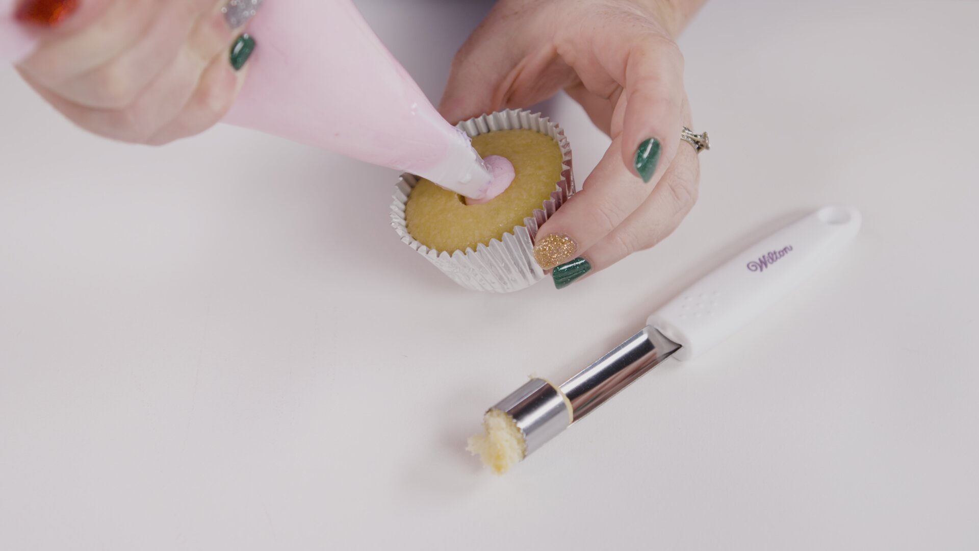 Choosing The Right Cake Decorating Tools
