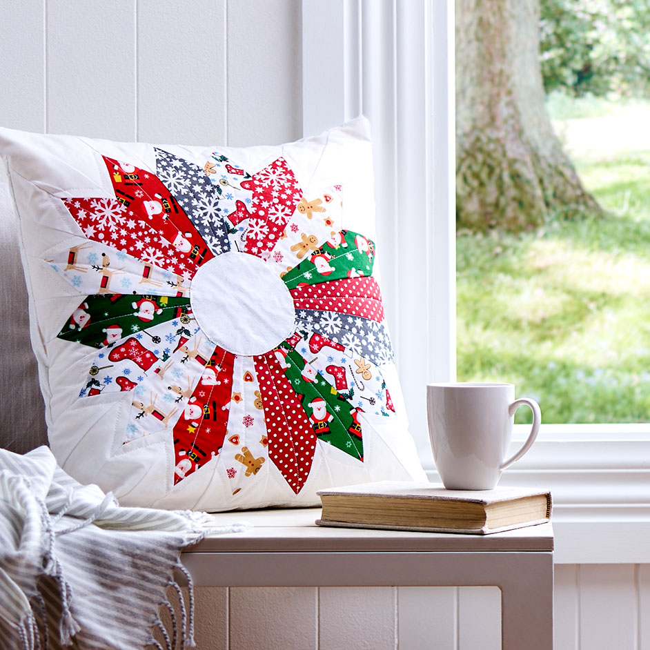 Christmas Dresden Plate Cushion Cover Project
