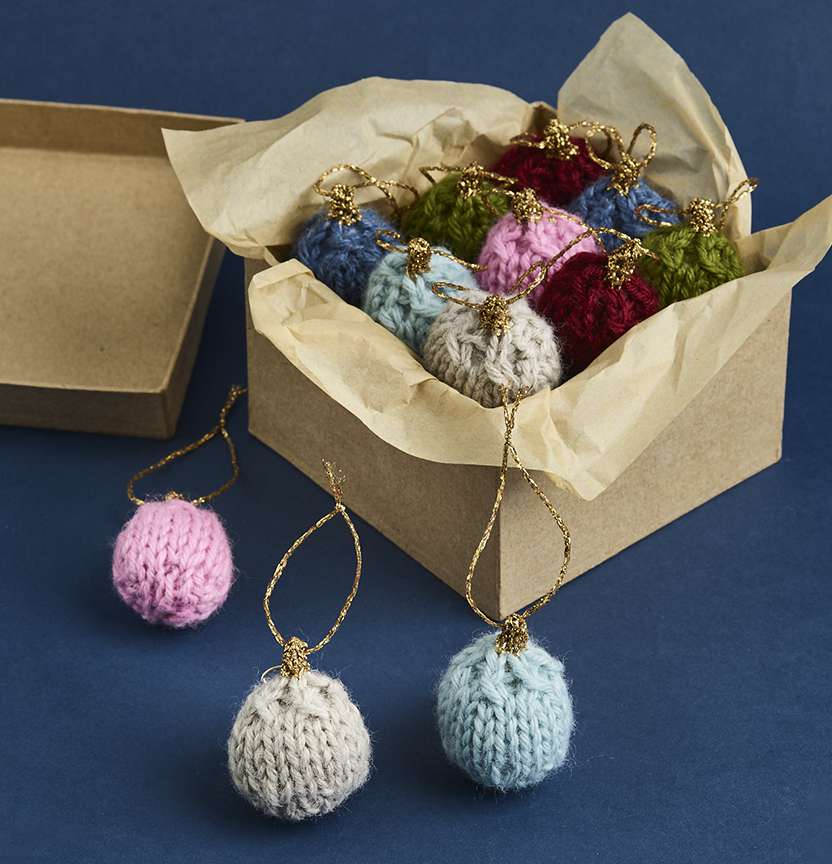 Christmas Knit Baubles Project