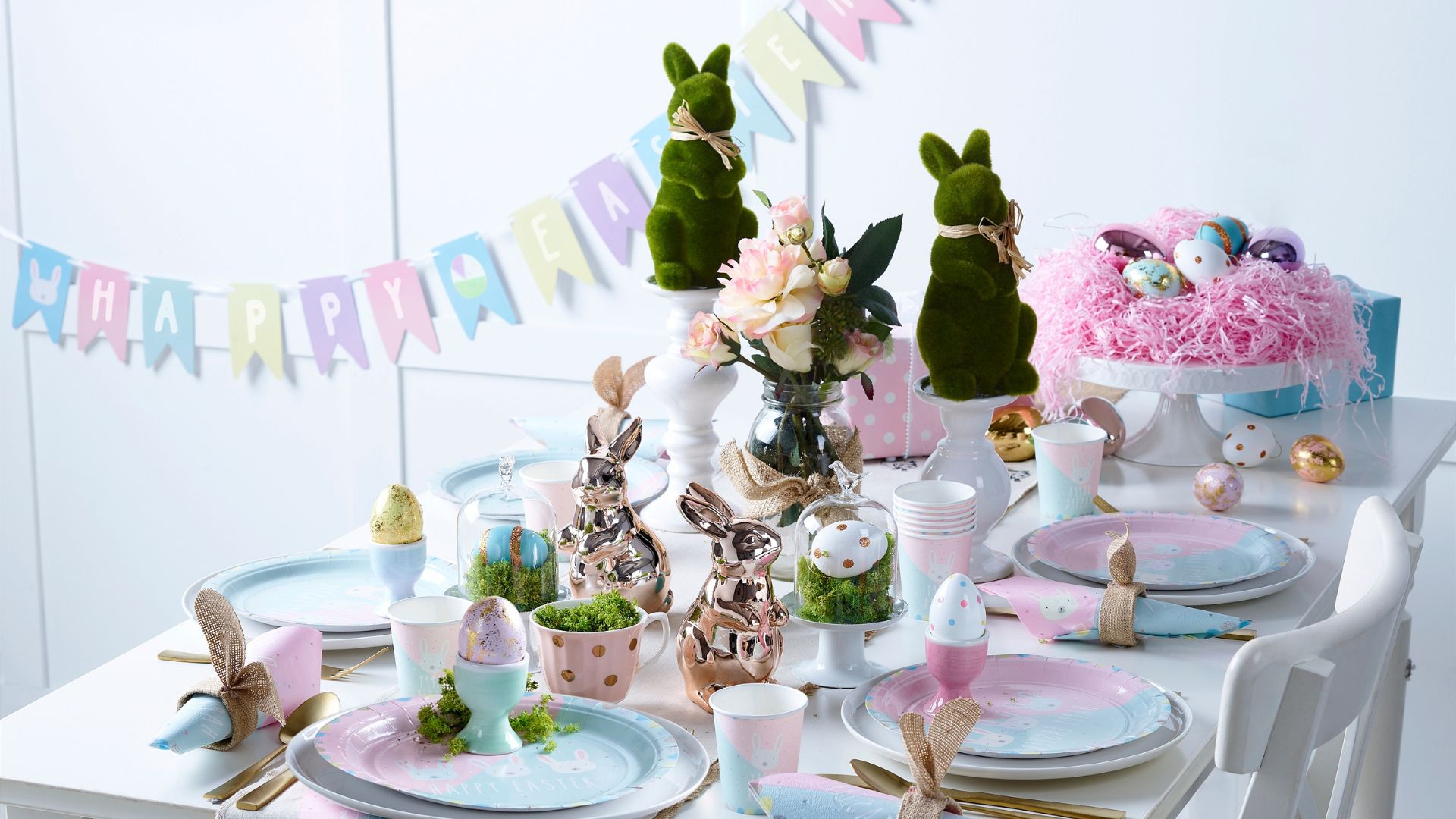 Have A Hoppy Easter With These Easter Table Setting Ideas & Easter Decorations