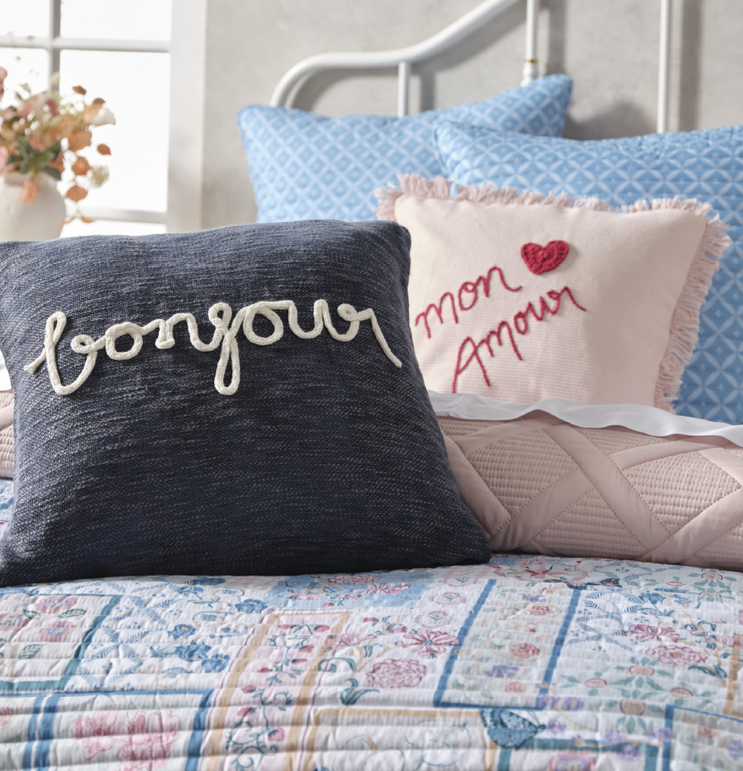 Embroidered Mon Amour Cushion Project