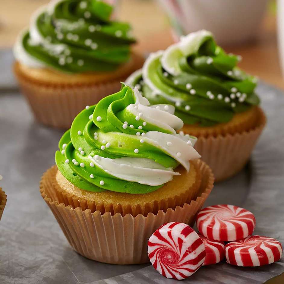 Green Colourswirl Holiday Cupcakes Project