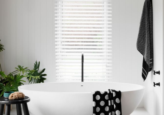 How To Choose The Best Bathroom Blinds