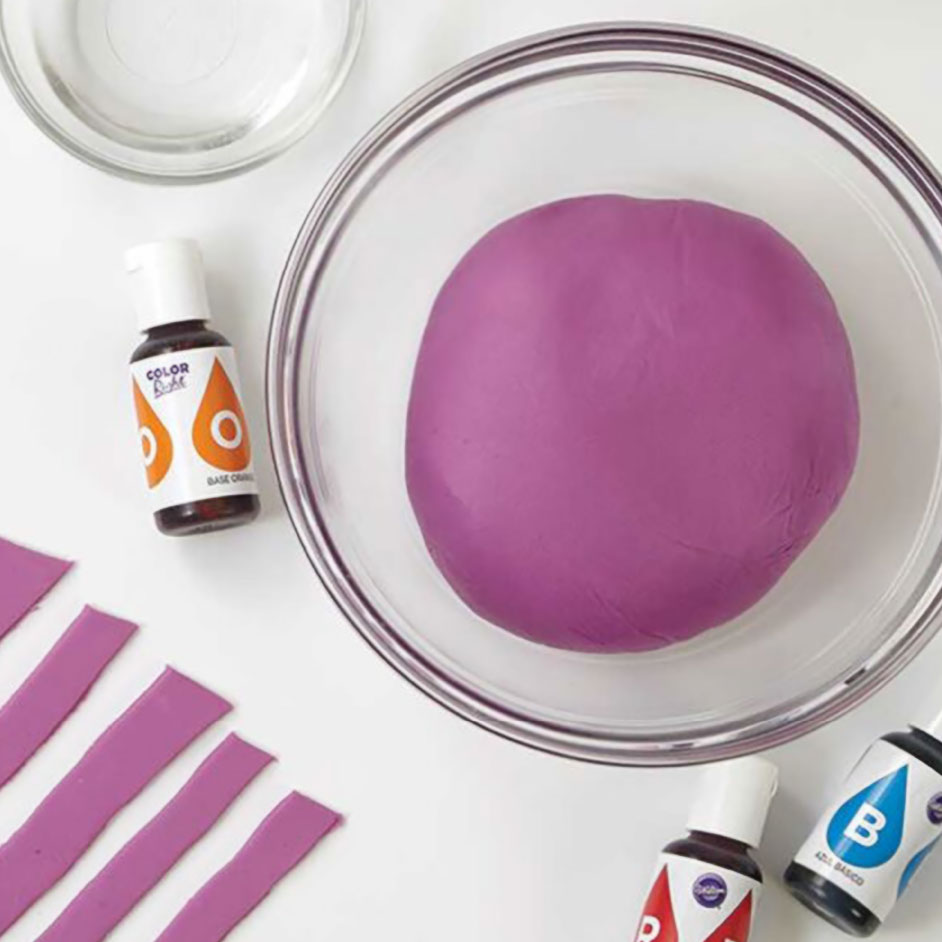 How To Colour Fondant Project