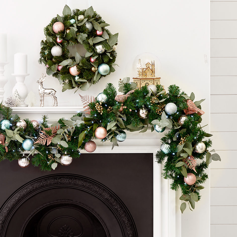 How To Decorate A Garland & Wreath Project