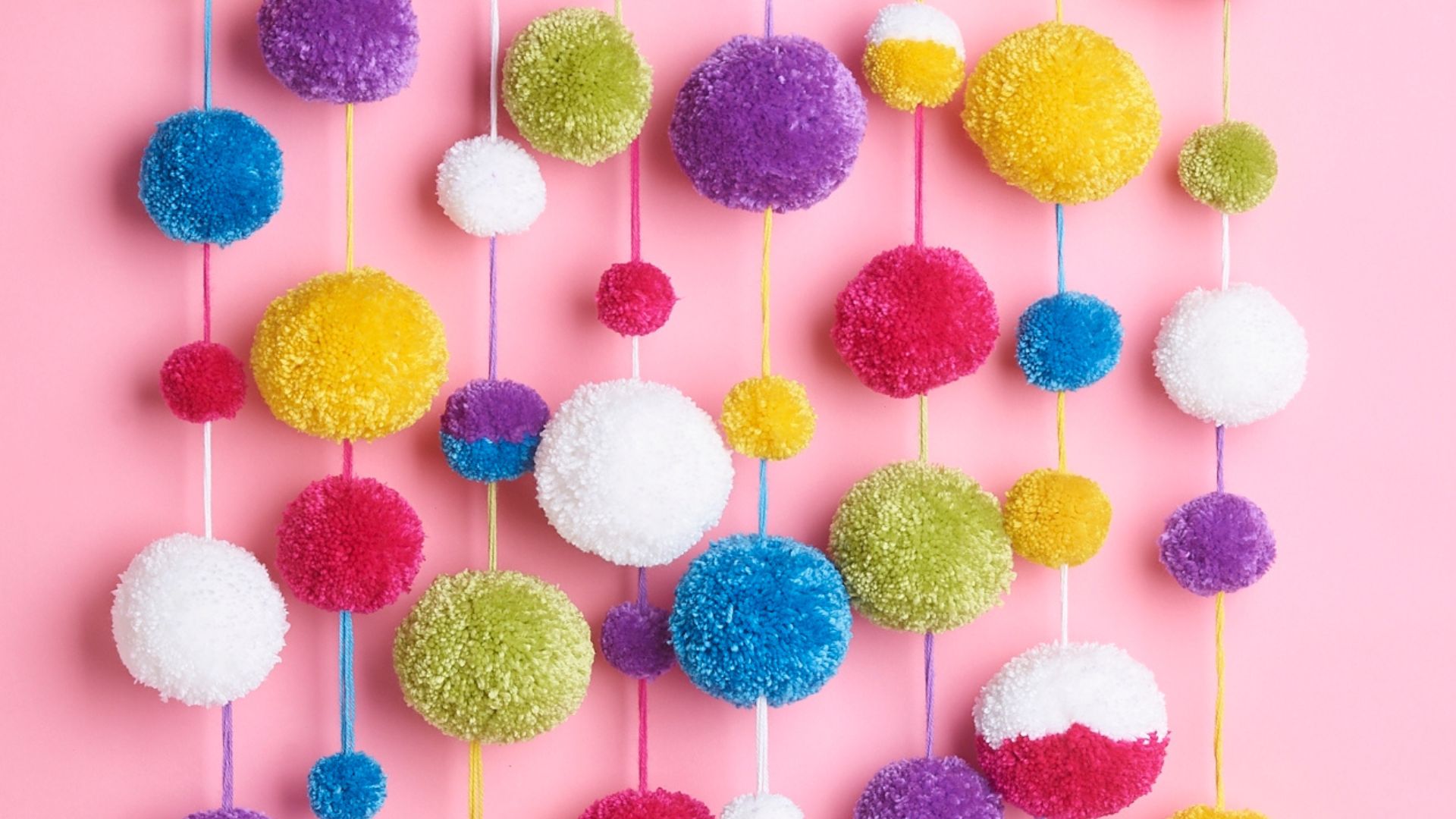 How to make a pom pom in 4 different ways