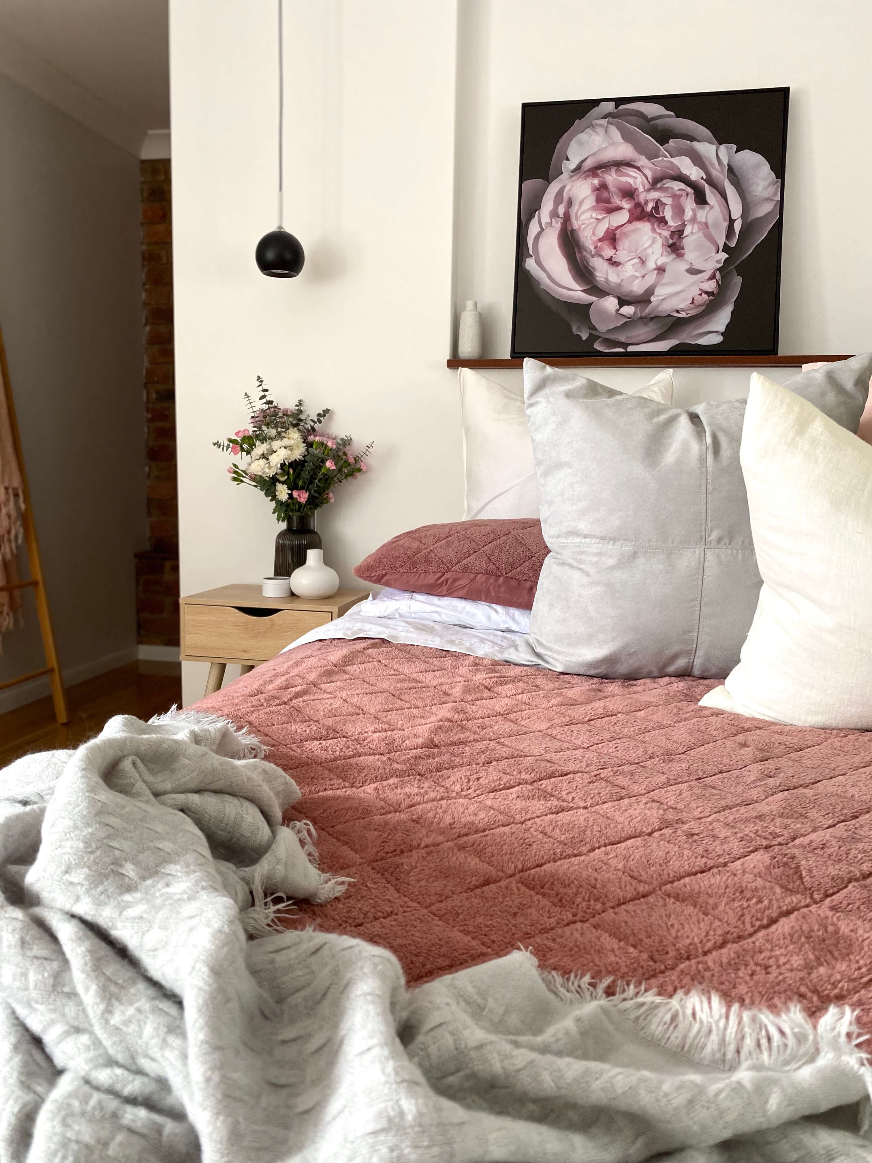 Bedding & Artwork Can Change The Feel Of The Entire Room