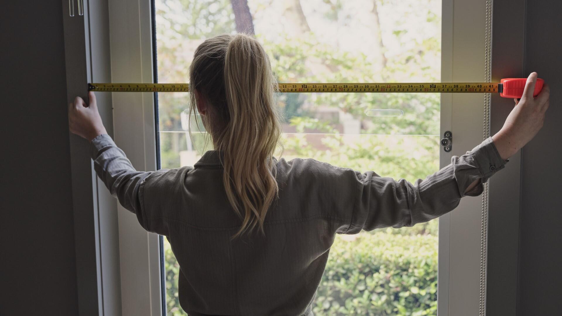 Measure Your Windows For Curtains & Blinds