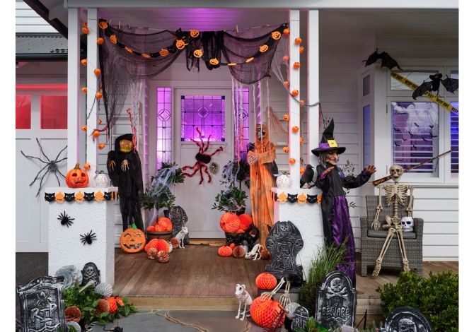 How to throw the ultimate Halloween party