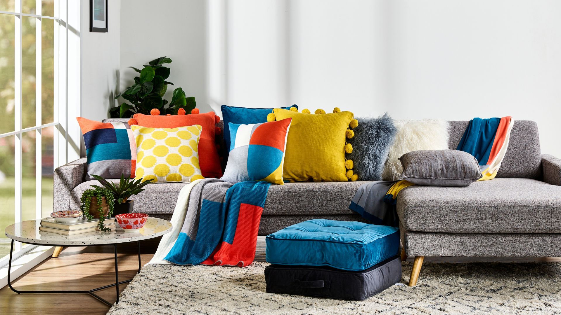 How to Wash & Clean Cushions at Home