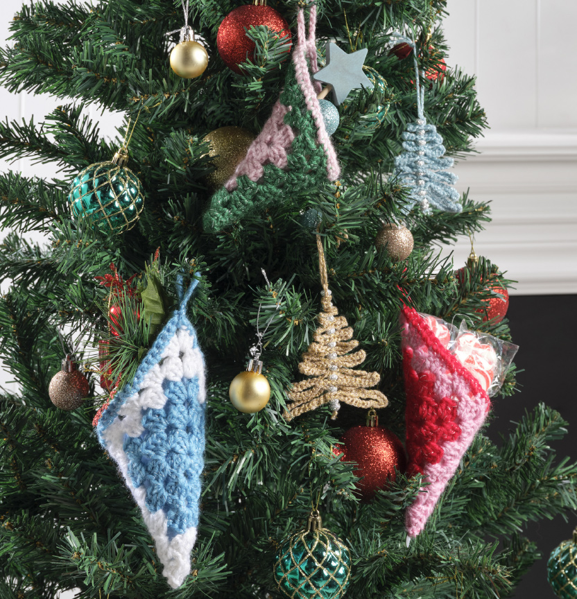 Jolly and Joy Christmas Tree Ornaments Project