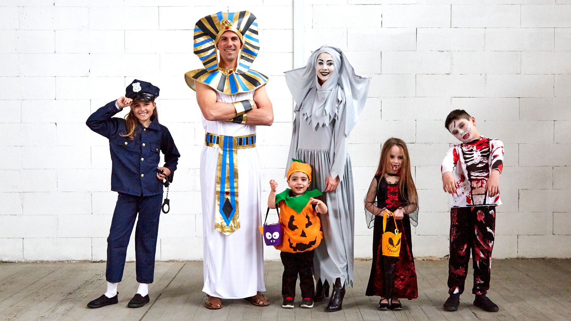 Guide To Last Minute Halloween Costumes | Spotlight Australia Guide To Last Minute Halloween Costumes | Spotlight Australia
