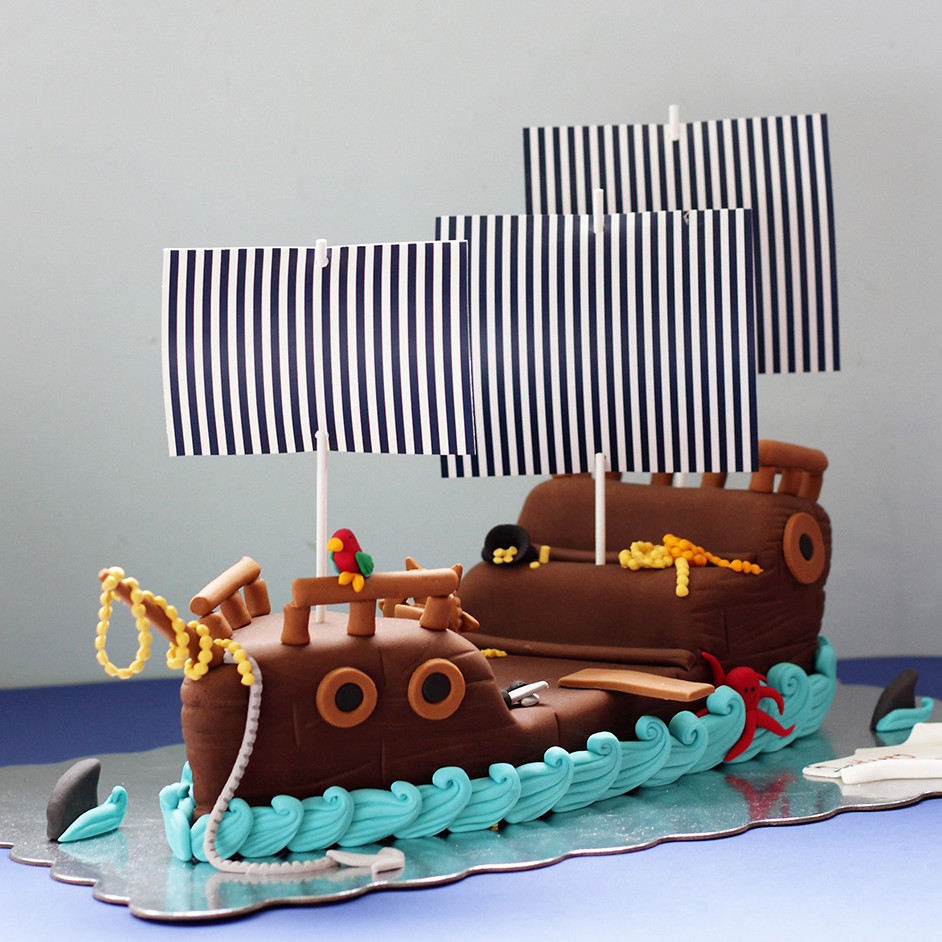 Pirate Ship Cake Project