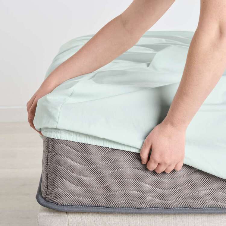 KOO 250 Thread Count Fitted Sheet Mint Super King