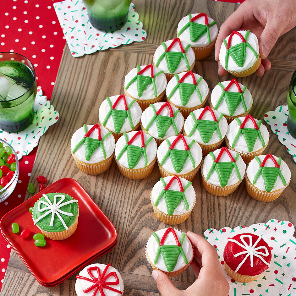 Red & Green Pull Apart Cupcakes Project