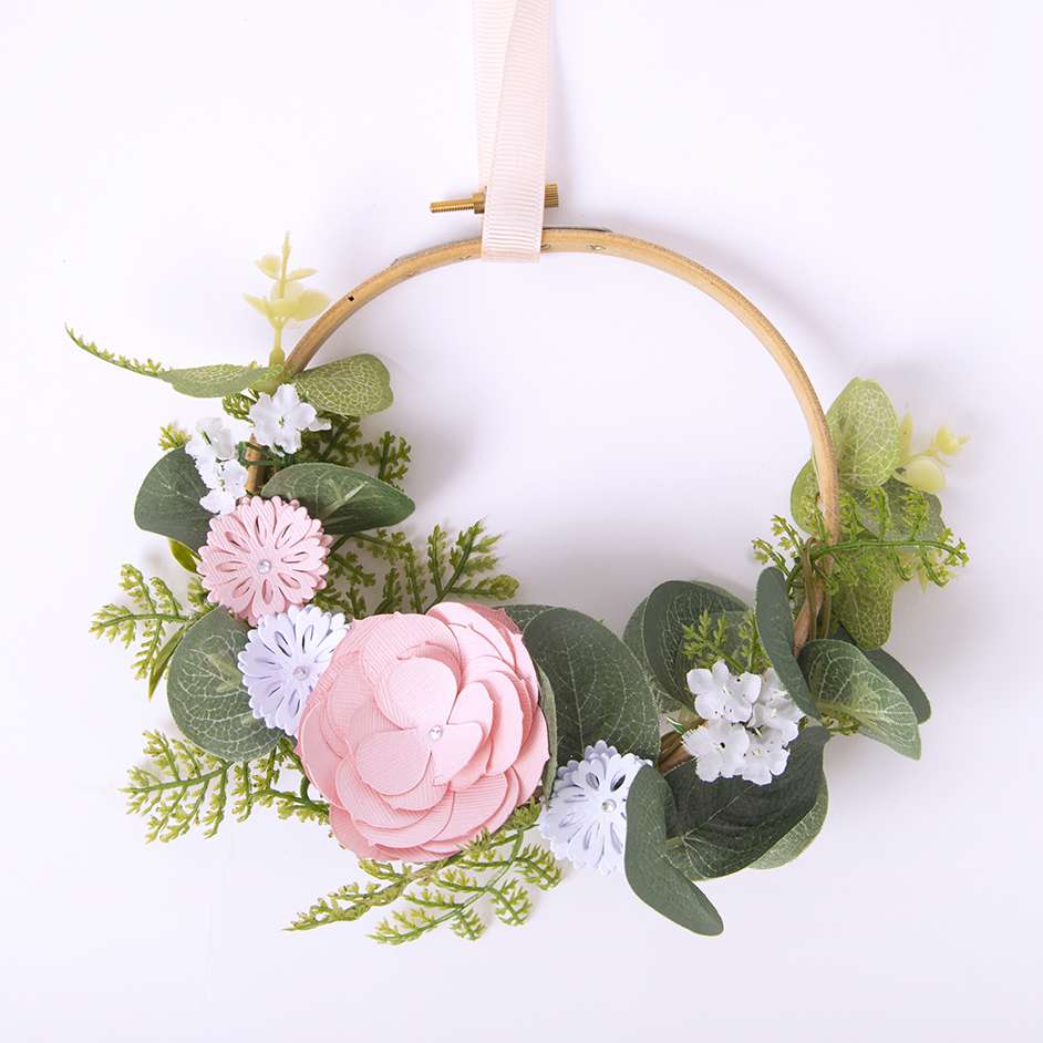 Sizzix Floral Wreath Project