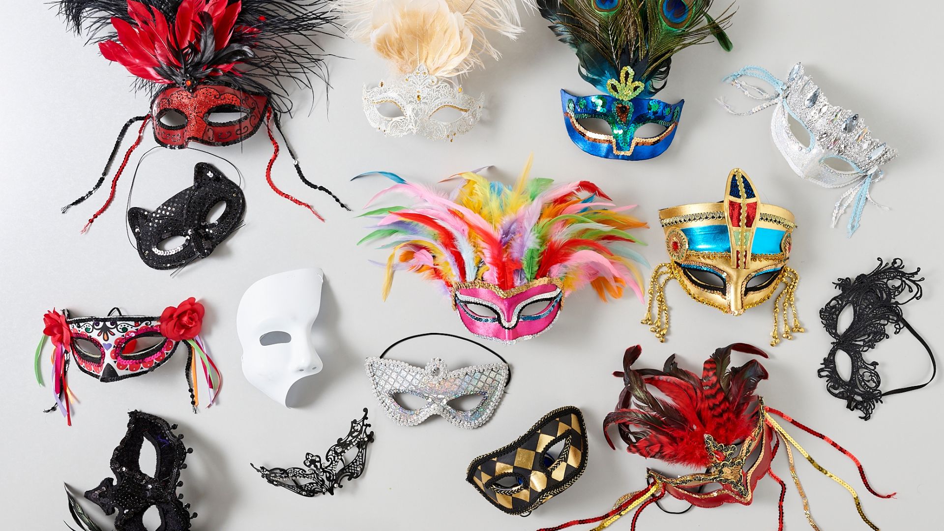 Masquerade Costumes & Masks