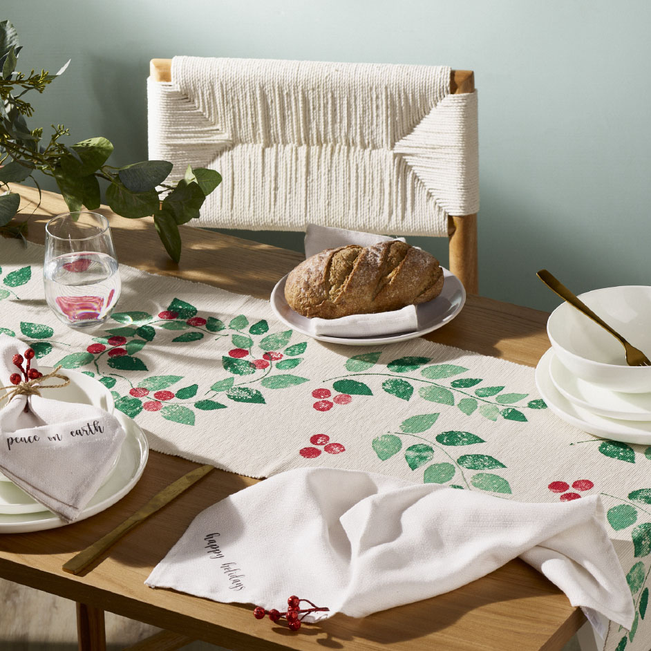 Tulip Christmas Fabric Paint Table Runner Project