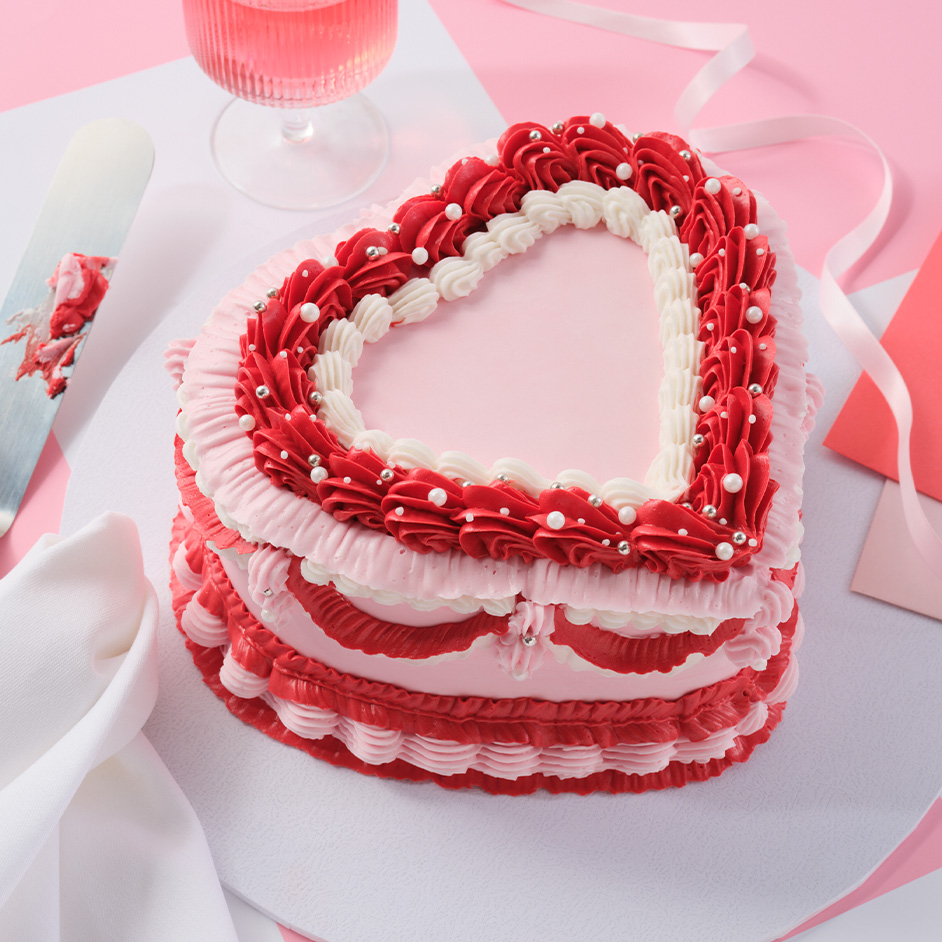 Valentine's Inspired Vintage Style Cake Project