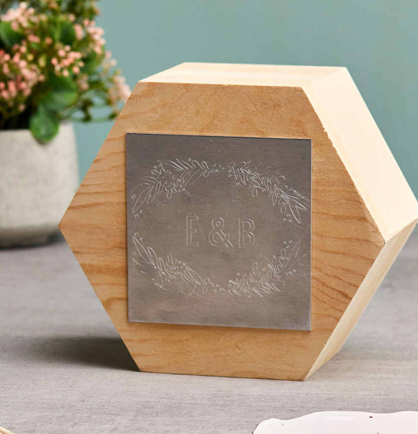 Wooden Box with Cricut Engraving Project